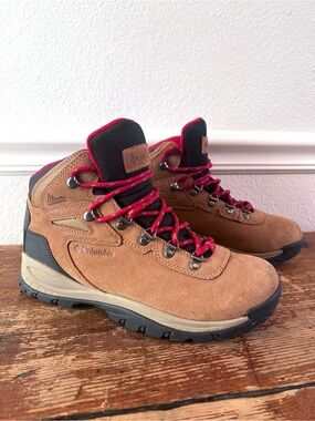 Columbia Newton Ridge Hiking Boots with Red Laces